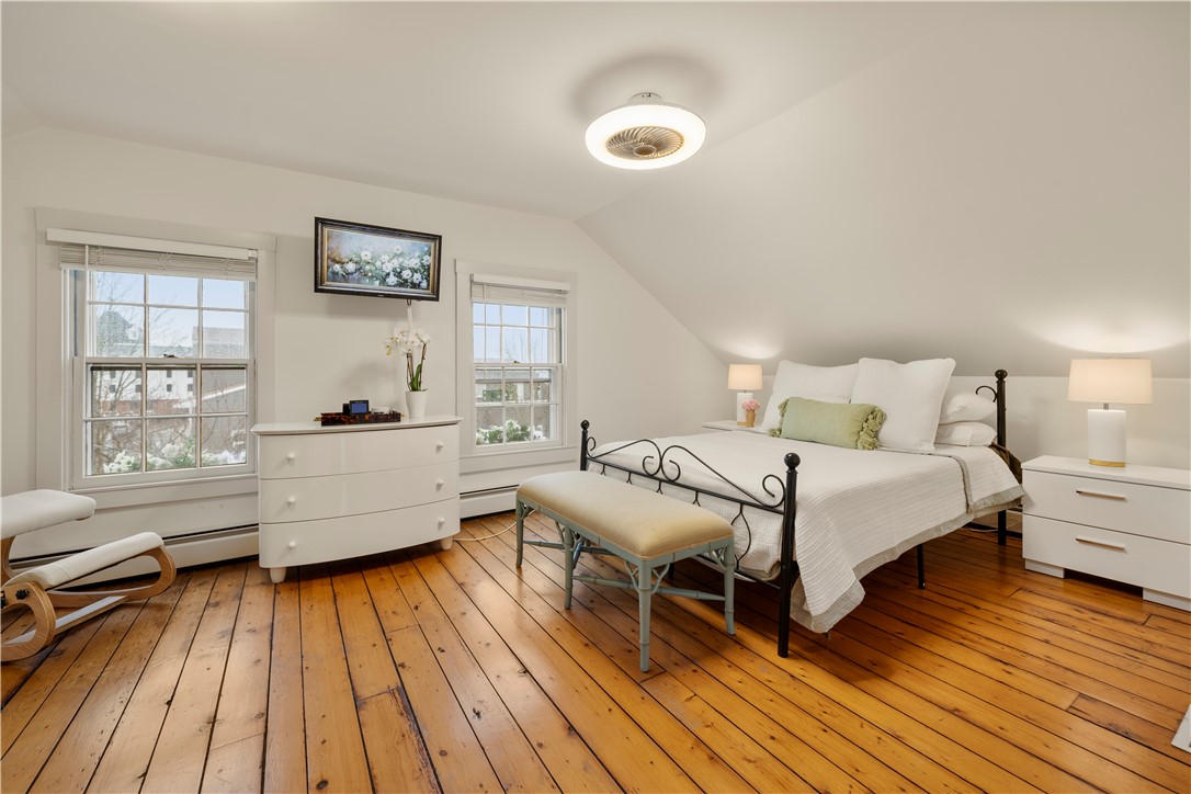 35 Marsh Street Newport, RI 02840 - Photo 17 of 26