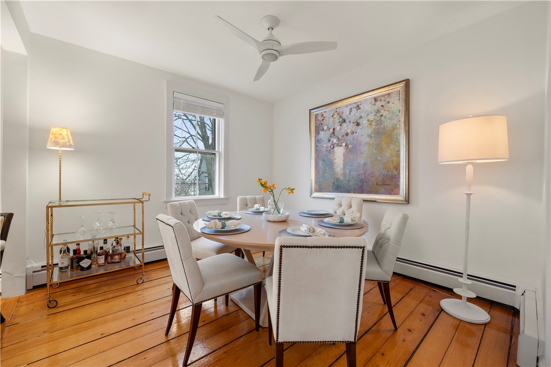 35 Marsh Street Newport, RI 02840 - Photo 3 of 26