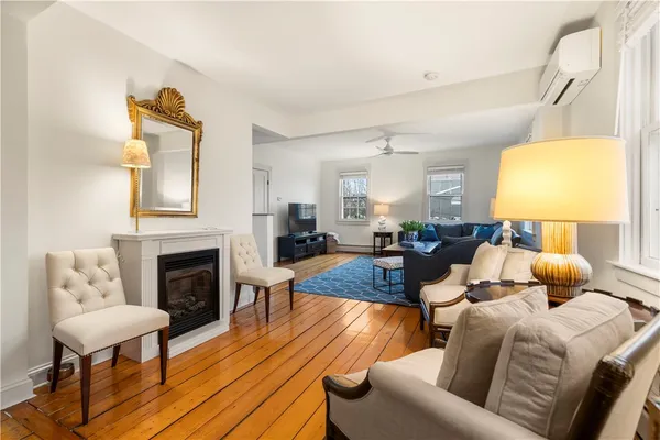 $4,000 | 35 Marsh Street, Newport, RI 02840