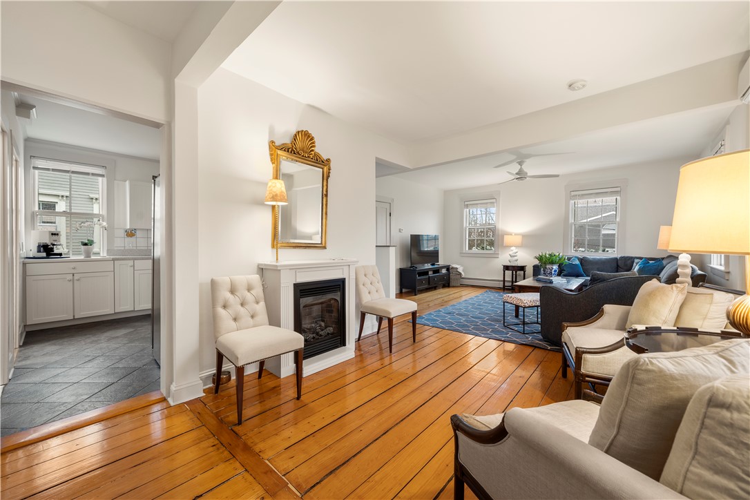 35 Marsh Street Newport, RI 02840 - Photo 7 of 26