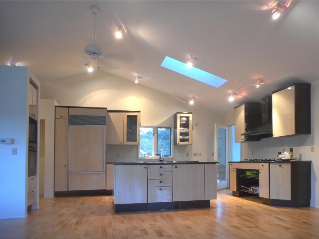 342 Lyndeboro Road New Boston, NH 03070 - Photo 4 of 36 Gallery Image 4