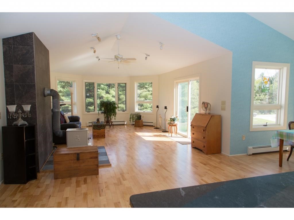 342 Lyndeboro Road New Boston, NH 03070 - Photo 8 of 36 Gallery Image 8