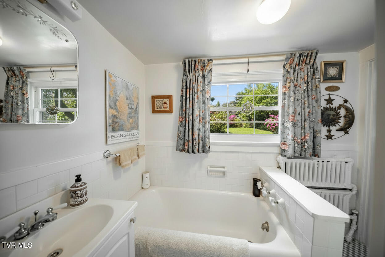 294 Clifton Heights Road Newport, TN 37821 - Photo 18 of 53 16.6ai