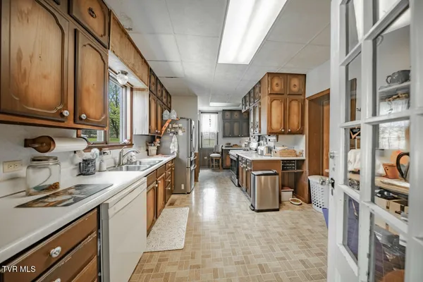 $545,000 | 294 Clifton Heights Road, Newport, TN 37821