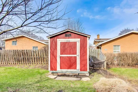 $699,900 | 1606 North Pine Avenue, Arlington Heights, IL 60004
