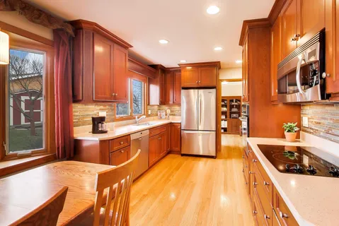 $699,900 | 1606 North Pine Avenue, Arlington Heights, IL 60004