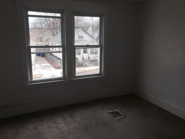 116 Littleton Street Springfield, MA 01104 - Photo 14 of 17