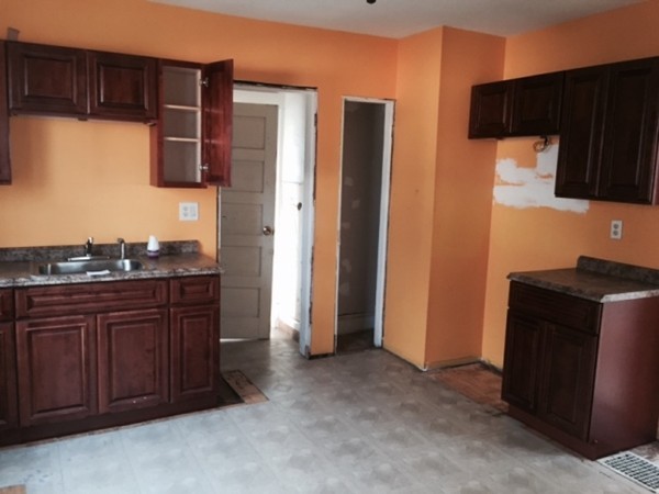 116 Littleton Street Springfield, MA 01104 - Photo 6 of 17
