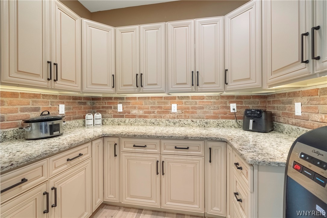 4990 Kraus Road Clarence, NY 14031 - Photo 17 of 47