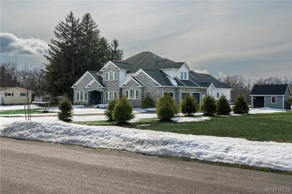 $1,125,000 | 4990 Kraus Road, Clarence, NY 14031