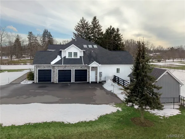 $1,125,000 | 4990 Kraus Road, Clarence, NY 14031