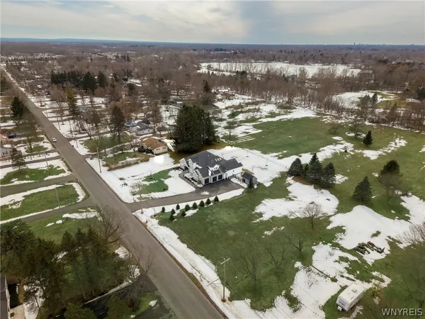 $1,125,000 | 4990 Kraus Road, Clarence, NY 14031