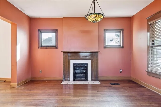 $320,000 | 2709 Charlotte Street, Kansas City, MO 64109