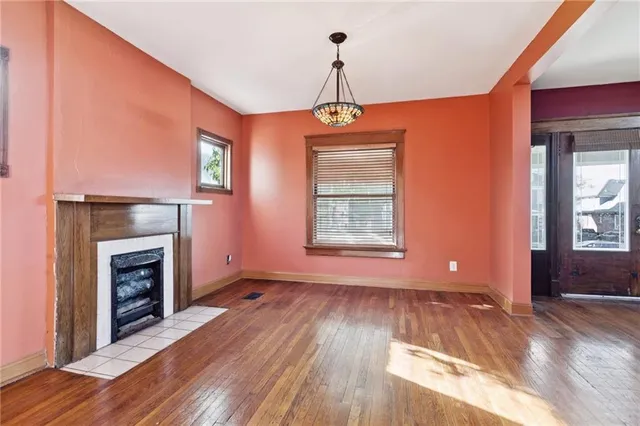 $320,000 | 2709 Charlotte Street, Kansas City, MO 64109