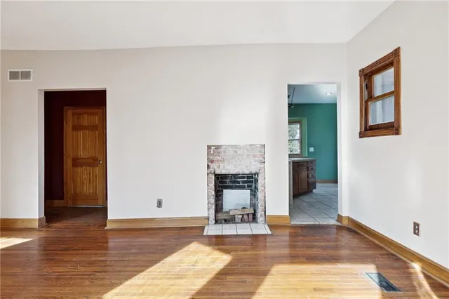 $320,000 | 2709 Charlotte Street, Kansas City, MO 64109