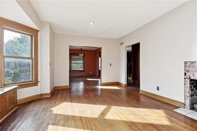 $320,000 | 2709 Charlotte Street, Kansas City, MO 64109