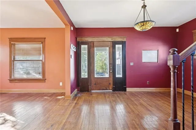 $320,000 | 2709 Charlotte Street, Kansas City, MO 64109