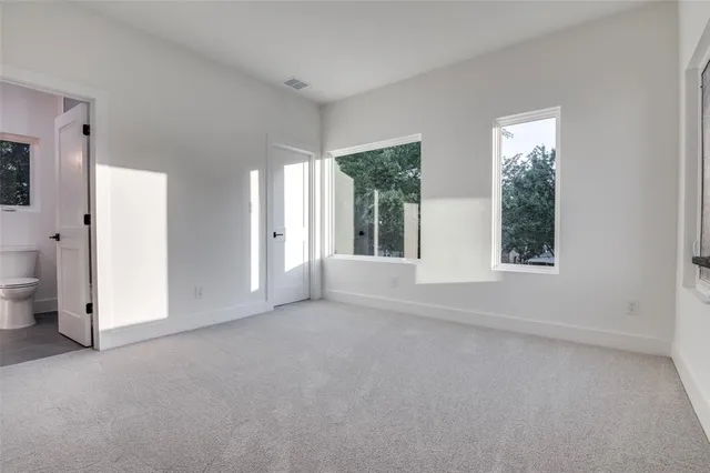 $990,000 | 514 South Glasgow Drive, Dallas, TX 75223