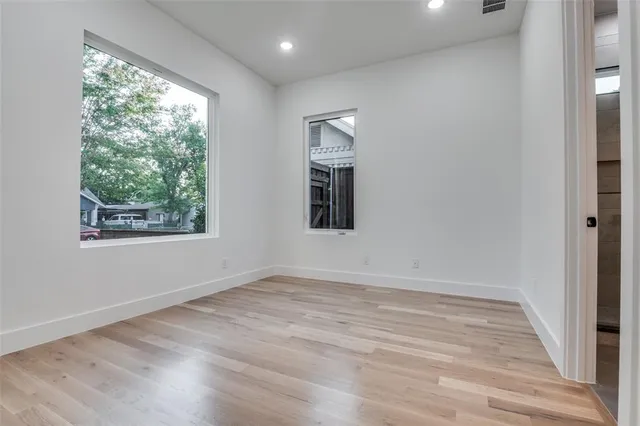 $990,000 | 514 South Glasgow Drive, Dallas, TX 75223