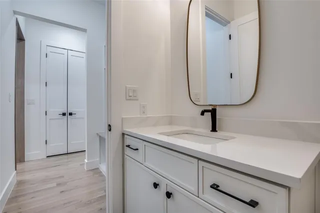 $990,000 | 514 South Glasgow Drive, Dallas, TX 75223