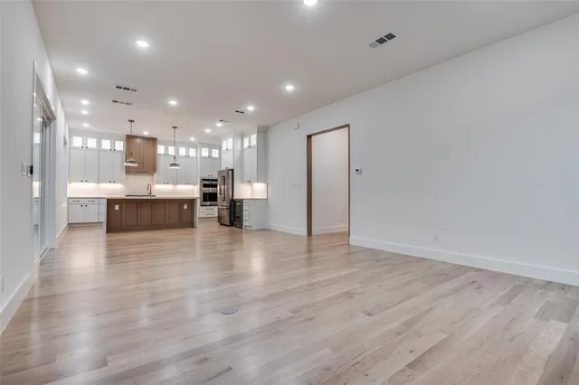 $990,000 | 514 South Glasgow Drive, Dallas, TX 75223