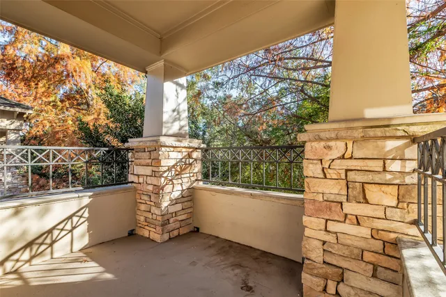 $229,000 | 15 Scarlet Woods Court, The Woodlands, TX 77380