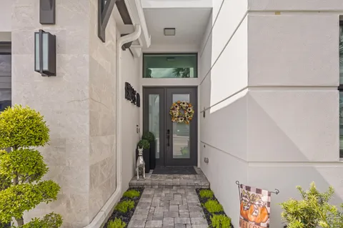 $2,000,000 | 12470 Solana Bay Circle, Palm Beach Gardens, FL 33412