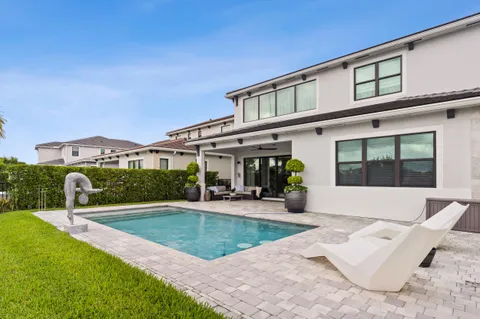 $2,000,000 | 12470 Solana Bay Circle, Palm Beach Gardens, FL 33412