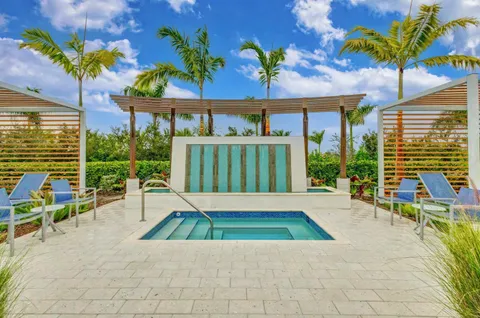 $2,000,000 | 12470 Solana Bay Circle, Palm Beach Gardens, FL 33412