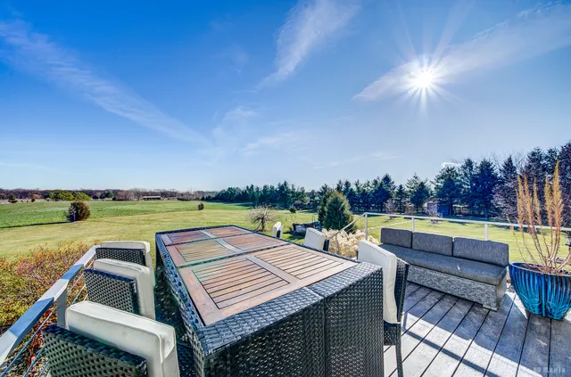 $875,000 | 28525 South Yates Avenue, Beecher, IL 60401