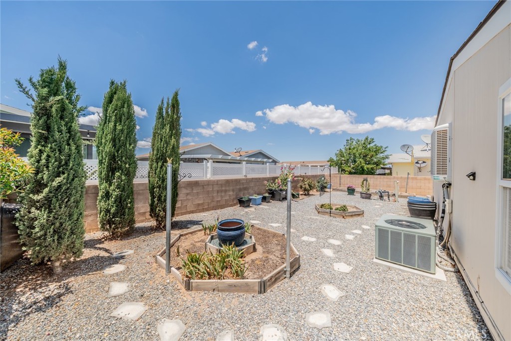 22241 Nisqually Road, Unit 59 Apple Valley, CA 92308 - Photo 33 of 54