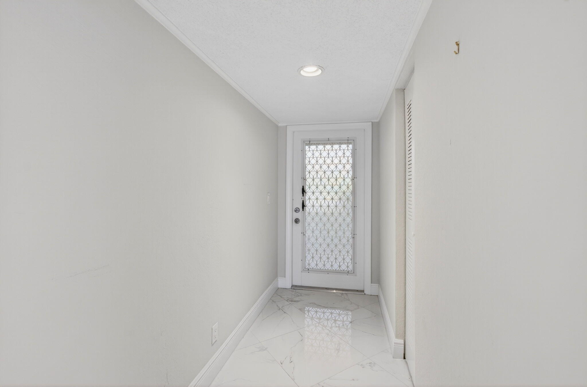 5574 Witney Drive, Unit 109 Delray Beach, FL 33484 - Photo 31 of 114 a view of an empty room