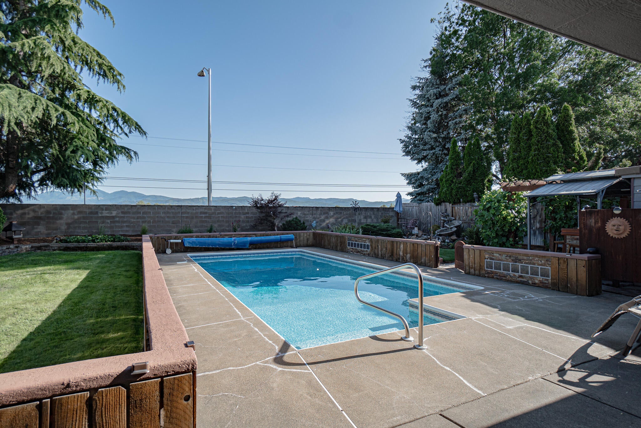 915 Amanda Way Central Point, OR 97502 - Photo 36 of 36 DSC03199-HDR