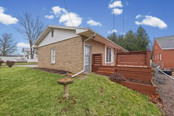 $295,000 | 901 West Healey Street, Champaign, IL 61821