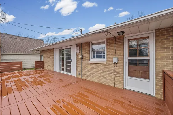 $295,000 | 901 West Healey Street, Champaign, IL 61821