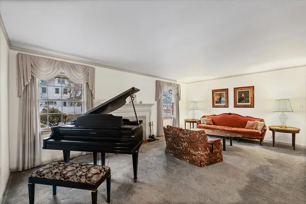 $295,000 | 901 West Healey Street, Champaign, IL 61821