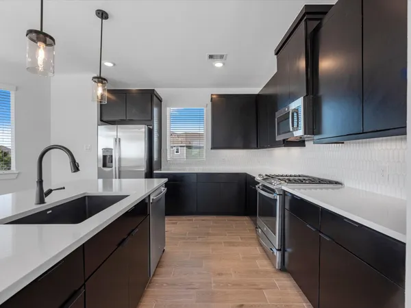 $2,875 | 15106 Post Oak Fls Drive, Cypress, TX 77433