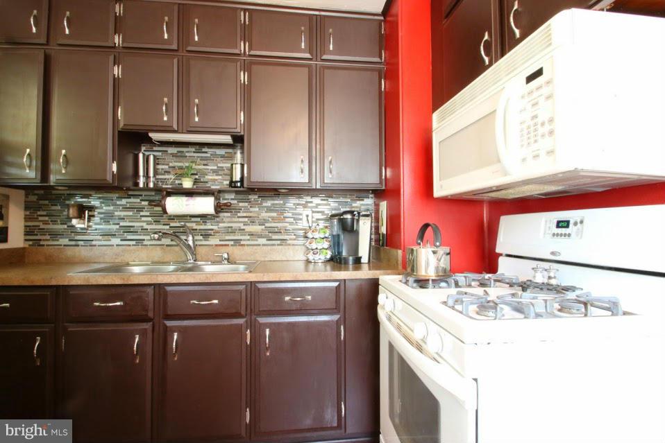 1908 Jackson Road Baltimore, MD 21222 - Photo 12 of 30 Kitchen