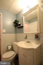 1908 Jackson Road Baltimore, MD 21222 - Photo 29 of 30 Bath