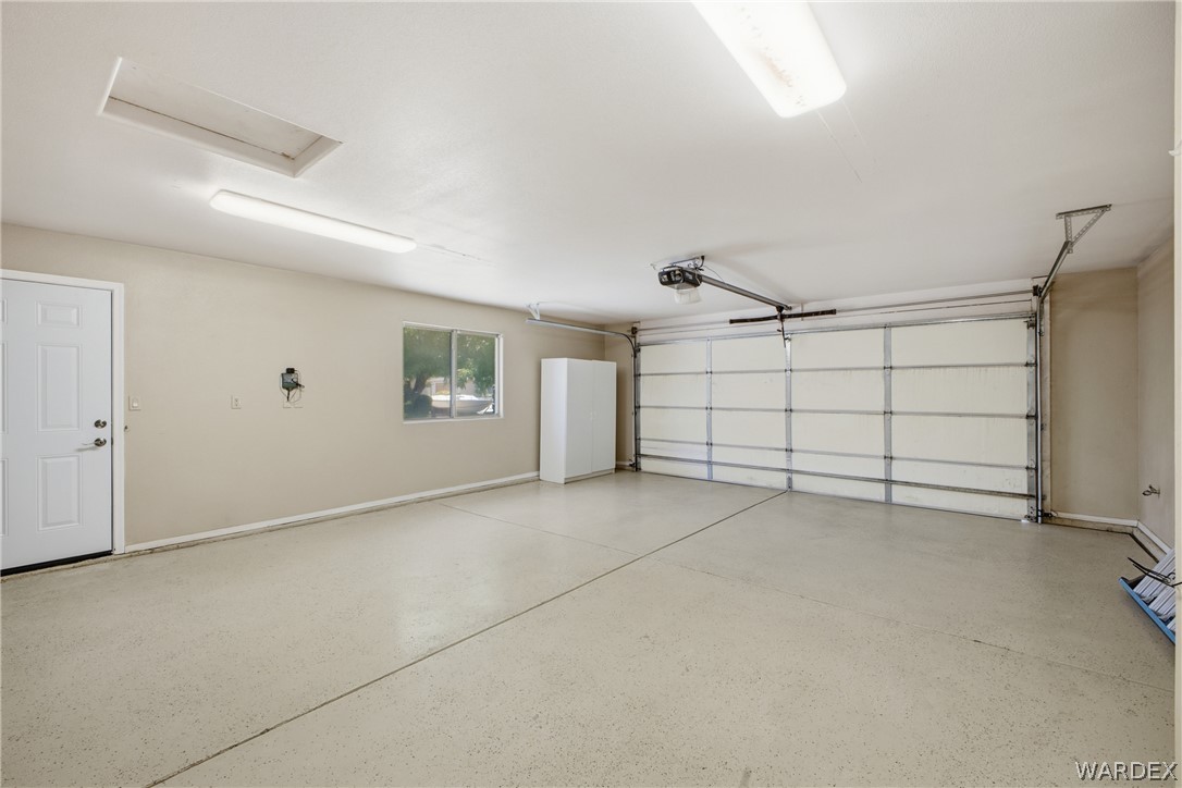 3918 North Eagle Rock Road Kingman, AZ 86409 - Photo 32 of 44 a view of a garage