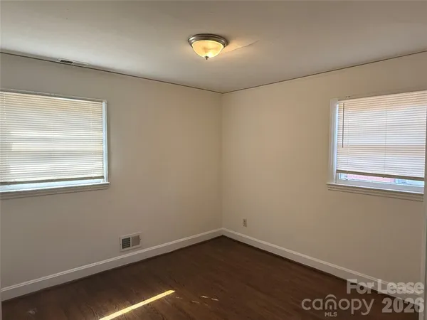 $1,395 | 3104 Creighton Drive, Charlotte, NC 28205