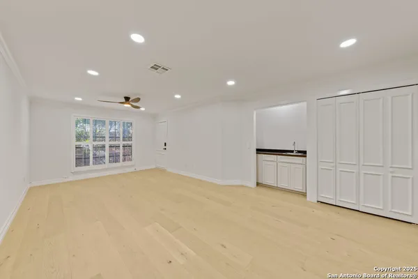 $1,750 | 7815 Broadway, Unit 206B, San Antonio, TX 78209