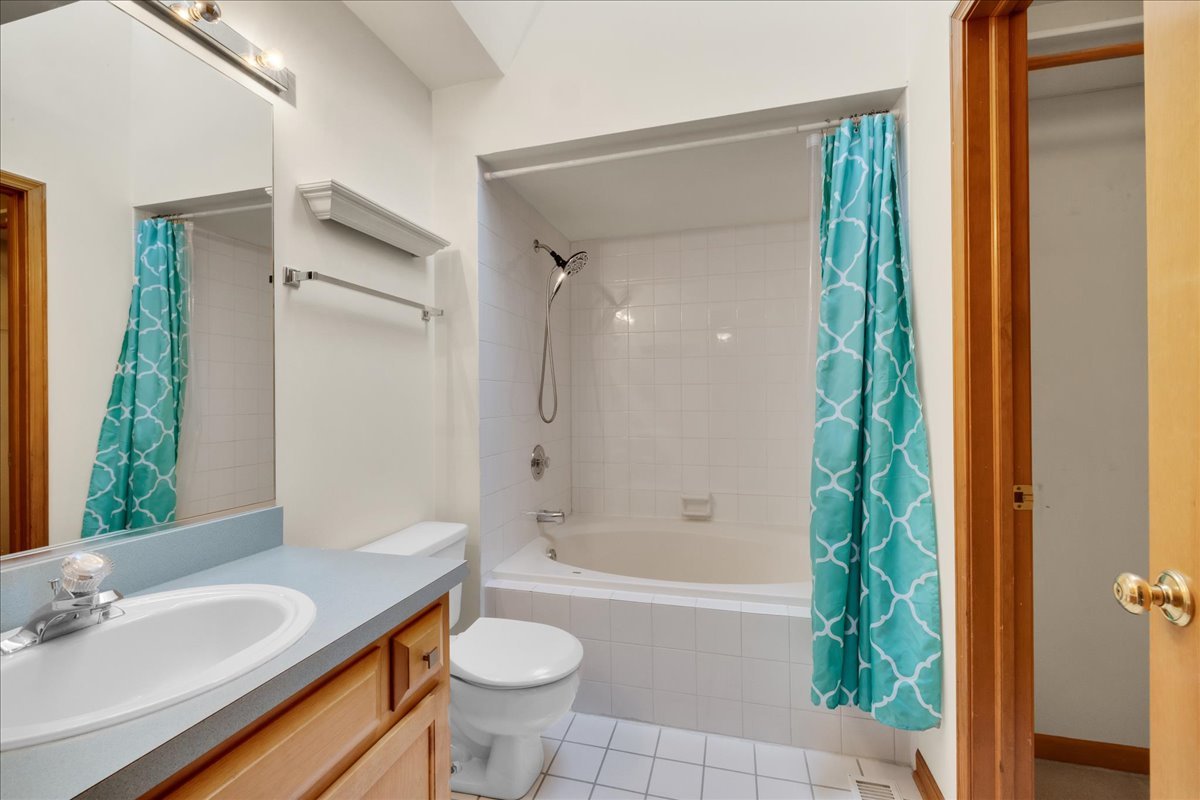 446 Wenbriar Square Addison, IL 60101 - Photo 27 of 38 Gallery Image 27