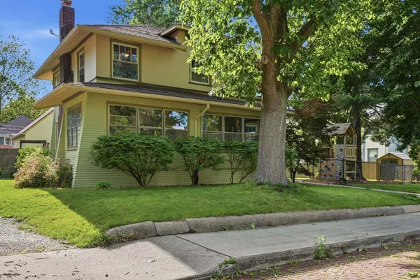 $329,900 | 56 White Place, Bloomington, IL 61701