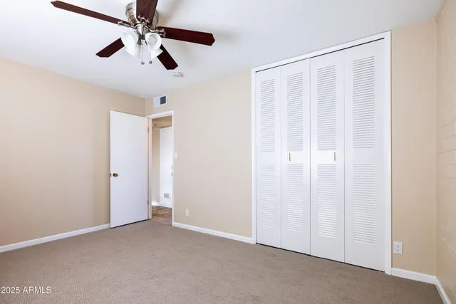 an empty room with a empty space