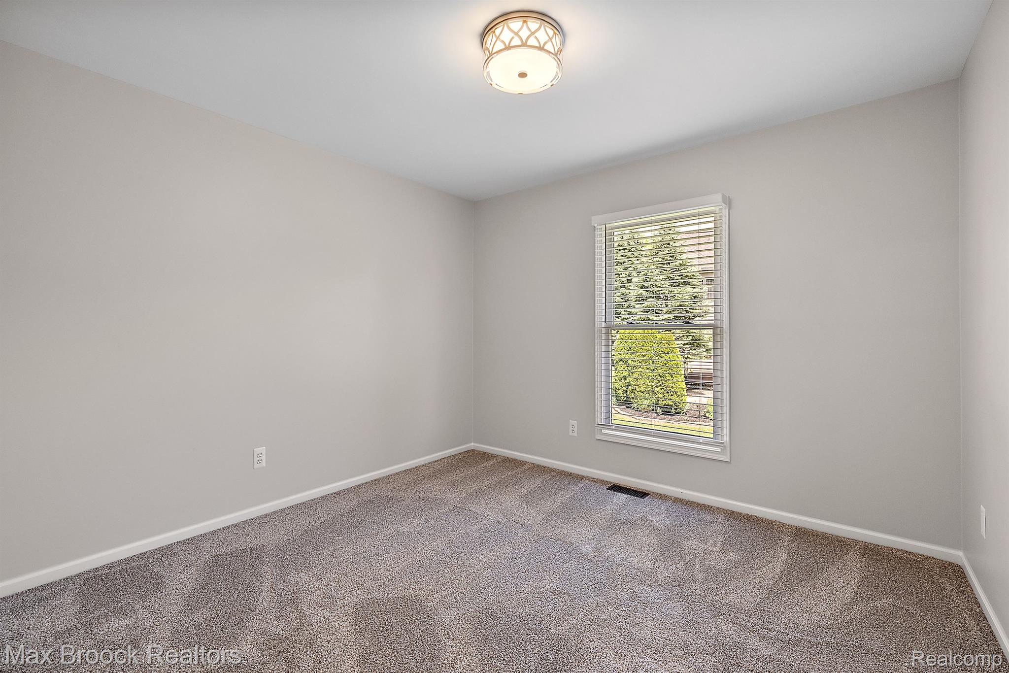 3205 Topview Court Rochester, MI 48309 - Photo 18 of 26 Bedroom 2