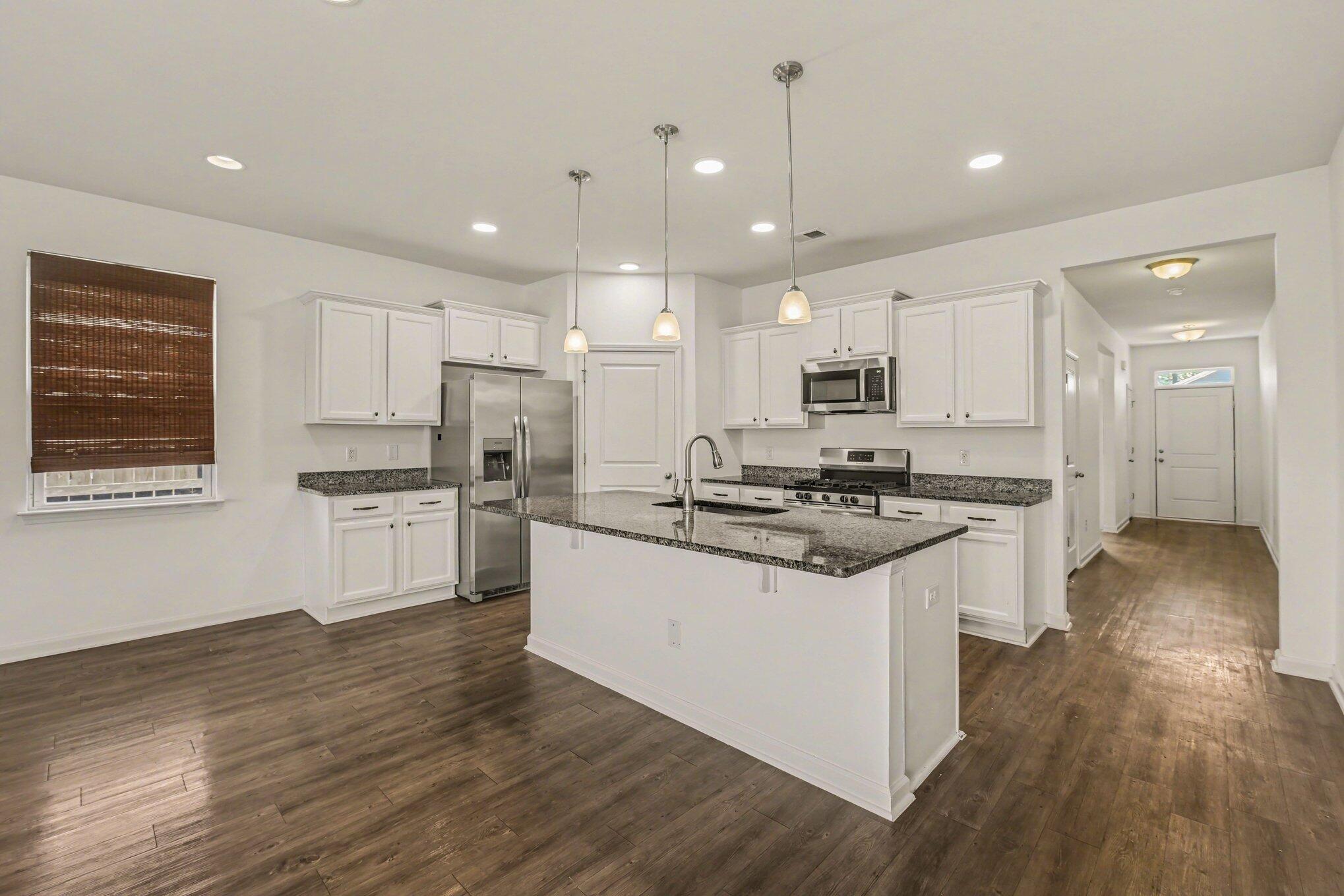 621 Wayton Circle Moncks Corner, SC 29461 - Photo 11 of 44 Kitchen