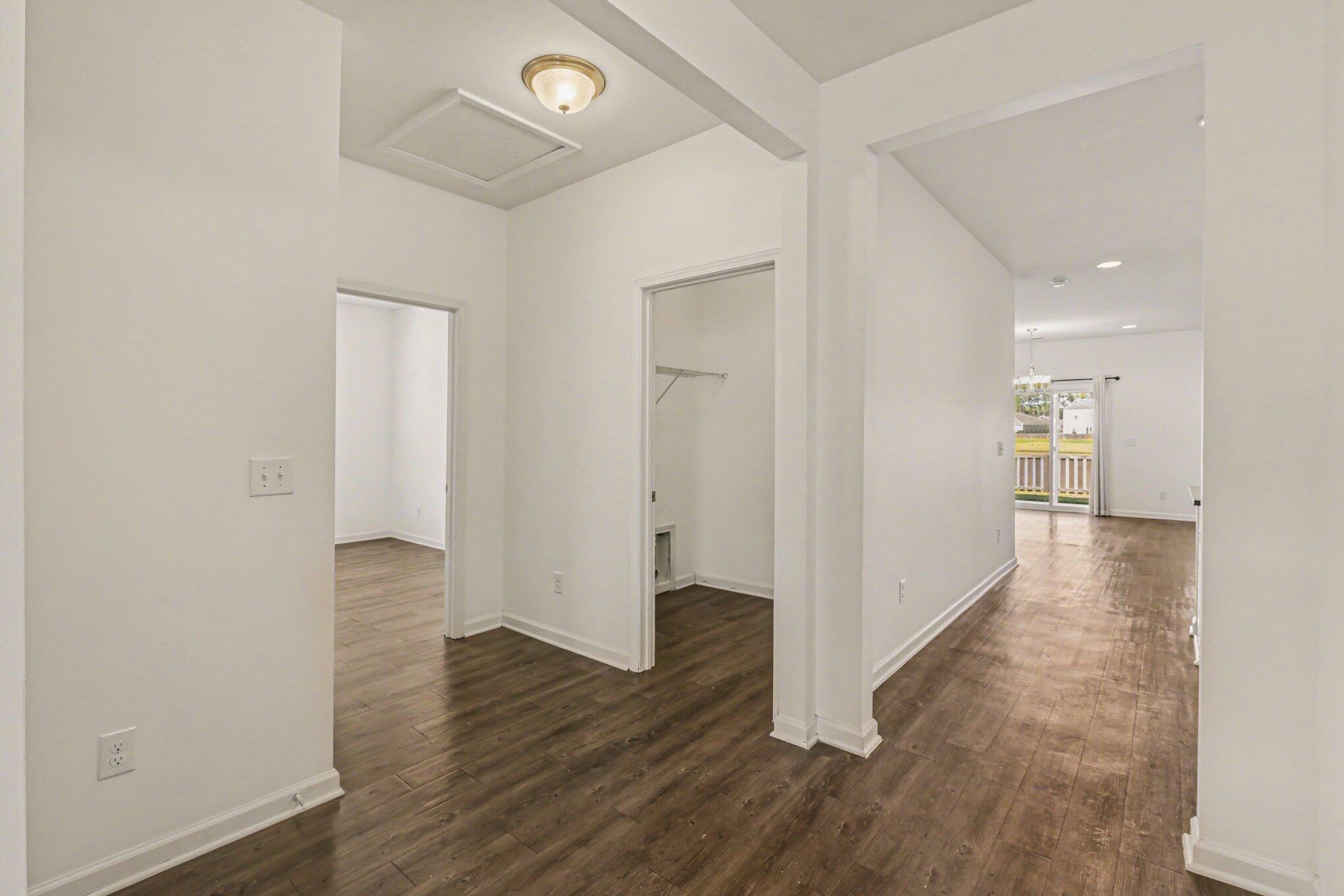 621 Wayton Circle Moncks Corner, SC 29461 - Photo 5 of 44 Foyer Entry