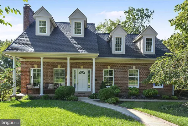 $4,950 | 5330 36th Street North, Arlington, VA 22207