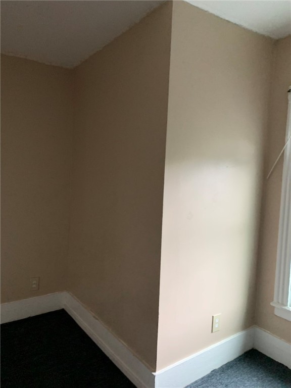 24 Evergreen Street Rochester, NY 14605 - Photo 11 of 30